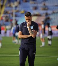 Rădoi vrea să-și dea demisia!  Tensiunile continuă la Craiova:   Mirel vrea să plece  din nou din Bănie! Rotaru încearcă să-l oprească