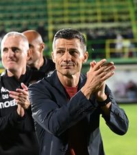 Gâlcă a spus „NU” fanilor  Antrenorul de la Rapid   a refuzat să înjure rivalele  după meciul cu Slobozia! Cum au procedat jucătorii