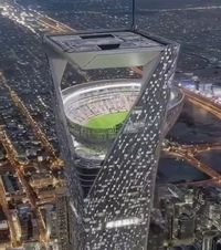 Fake! Cum a păcălit lumea întreagă!    „Stadionul” de pe zgârie-nori  a fost preluat peste tot. Creat în pat cu AI în două minute