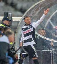 Murgia, de neînțeles    FOTO.  Mijlocașul lui U Cluj, eliminat după   două „galbene” stupide  în   doar 3 minute!  De ce VAR nu l-a putut salva