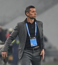 „Craiova merita să câștige”    Costel Gâlcă,  dezamăgit de prestația giuleștenilor: „Dacă vrem să ne batem la primele locuri, trebuie să dovedim”