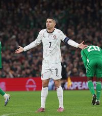Probleme pentru Ronaldo  Ce riscă starul portughez după   eliminarea  din meciul cu Irlanda » Reacția selecționerului: „E incredibil”
