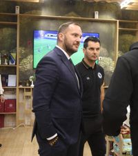 Cum au sărbătorit bosniacii  Președintele federației a cântat împreună cu jucătorii.   Imagini din vestiar