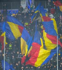 Una caldă, două reci de la Ploiești    VIDEO.  Sold-out-ul care n-a mai fost la   România - San Marino  și cum a fost compromis imnul: doar ultrașii Petrolului au fost la înălțime