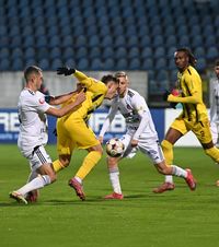 Botoșani - Dinamo 1-1    Egal ideal pentru Rapid.  „Câinii” pleacă acasă cu un punct, în ciuda avalanșei de ocazii