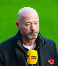 „Patru prostuți”   O legendă a fotbalului din Anglia a ridiculizat   defensiva Barcelonei:  „Asta e o nebunie absolută!”