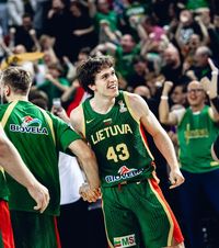 De povestit nepoților  A marcat   9 puncte în 10 secunde!  Performanță uluitoare reușită în preliminariile Cupei Mondiale