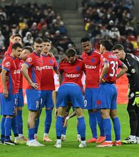 Dat afară din primul 11!   Staff-ul tehnic al campioanei FCSB cere acceptul lui Becali pentru   o măsură radicală