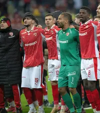 Nicolescu despre transferuri  Președintele „câinilor” e categoric: „Acest lucru   nu se va întâmpla  la Dinamo!” + Lotul roș-albilor va fi mai mare anul viitor