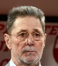 „Fii puternic, Cornele!”  Detalii despre   starea de sănătate a lui Dinu:  „Când îmi răspunde așa, parcă mi se sfâșie sufletul”