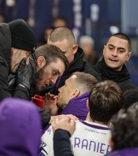 „Să vă moară copiii de cancer!”  Furie la Florența.   Mesaje oribile ale fanilor Fiorentinei  pentru propriii jucători