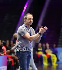 Ce se întâmplă cu Ovidiu Mihăilă  Selecționerul României vrea să continue la naționala de handbal feminin:   „Rămâne la decizia FRH”