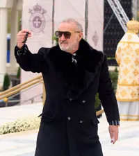 „Mirosul blaturilor persistă”  Olandezii îi fac un   portret devastator  lui Gigi Becali: „Dictatorul de la FCSB. E cel mai controversat din Europa”