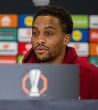 Scandal înainte de FCSB  Unul dintre cei mai buni jucători ai lui Feyenoord, contestat de club și de fani.   Care e motivul   » Ce a spus la București