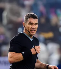 Trei cartonașe în 60 de secunde!    FOTO:  Prestația arbitrului român din Celtic - AS Roma 0-3, contestată de italieni:   „Kovacs, ce faci?  Nu e de nivelul UEFA”