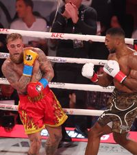 Anthony Joshua i-a rupt maxilarul!    VIDEO:  Lovitura brutală prin care   Jake Paul a fost făcut KO  » Provocarea lansată de britanic + reacția lui Trump