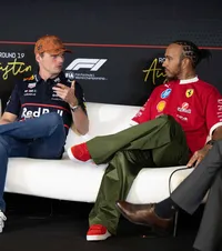 Verstappen îl apără pe Hamilton  Olandezul știe de ce englezul a avut un sezon de coșmar la Ferrari:   „Mă doare foarte tare”