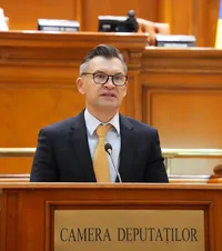 „Fără bani publici s-ar desființa”   Deputatul   Ionuț Stroe  atrage atenția asupra depedenței de fonduri de la stat: „CSM București și Dinamo nu ar exista”