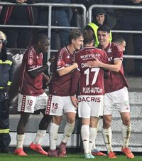 Cum se prezintă Rapid în Antalya     Trei absenți  din lotul lui Costel Gâlcă pentru cantonamentul din Turcia. Câți jucători are la dispoziție