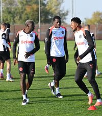 „I s-a anulat un zbor”    Jucătorul lui FCSB  va sosi cu întârziere în cantonamentul din Antalya. Cine mai absentează