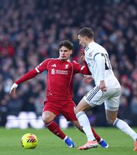 Momente de panică în Premier League  Motivul pentru care startul partidei   Fulham - Liverpool  a fost amânat cu 15 minute