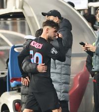 FCSB continuă curățenia în lot  Vlăsceanu a fost împrumutat la o echipă din Superliga » Încă un jucător   ar urma să plece