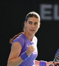 Sorana Cîrstea, în optimi la Brisbane   Românca a eliminat o campioană de Grand Slam și va avea un duel de foc cu   liderul WTA