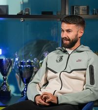 Produs 100% al Academiei  Povestea lui Bogdan Țîru, de la   primul pas făcut în Academia Hagi , când avea 14 ani: “Aici am învățat să nu mă dau bătut”