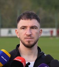  „Am renunțat la nuntă pentru Mondial!”    VIDEO.  Colegii îl ridiculizează, dar e convins că   România se califică:  „Ce concediu? Totul pentru acest vis”