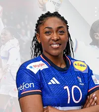 Râmnicu Vâlcea, de neoprit  Clubul a transferat o   campioană olimpică, mondială și europeană!  » Are peste 550 de goluri în Liga Campionilor