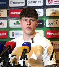 „Aștept chemarea lui Lucescu”  Andrei Coubiș, mesaj direct pentru selecționerul României + de ce   a ales U Cluj : „S-au scris foarte multe chestii de Dinamo”