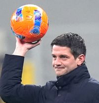 Chivu, ce reacție!  Românul a fost întrebat despre   Antonio Conte,  după tensiunile din derby și criza de nervi a italianului. Răspunsul i-a dat pe spate pe jurnaliști