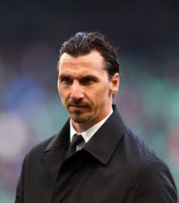 „Aveam doar pâine și lapte”  Ibrahimovic, dezvăluiri despre copilăria sa cruntă »   A crescut fără mamă:  „Asta era tot ce exista!”