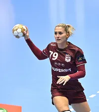 La mijloc între dușmani  Estavana Polman, jucătoarea Rapidului, ar putea pune capăt unui   conflict între Ibrahimovic și Van der Vaart:  „Idiot!”