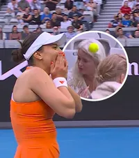 Moment amuzant la Australian Open    VIDEO+FOTO:    Gabriela Ruse  a lovit, din greșeală, o femeie aflată în tribune. Reacția acesteia