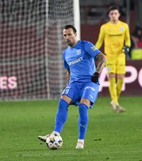 „Mi-au zis că nu voi mai juca fotbal”  Fundașul Universității Craiova, dezvăluiri despre cel mai greu moment al carierei:   „Am plâns în spital”