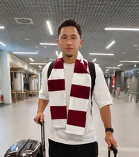 Moruțan a ajuns la București!    FOTO.  Internaționalul român va semna astăzi cu   Rapid  » De ce a întârziat transferul