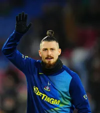 Un minut de fotbal    Radu Drăgușin  a fost introdus de Thomas Frank chiar înainte de finalul meciului cu Burnley