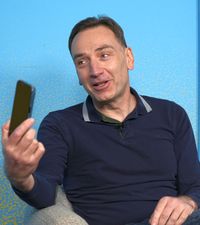 Radu Banciu da, Radu Naum nu  De ce nu a mers proiectul tip „Late night show”:    „Florin Piersic a aruncat cu microfonul prin emisiune”