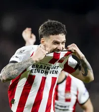 „Man, printre cei mai importanți de la PSV”  Fostul jucător al lui Ajax analizează   parcursul românului:  „Toți se așteptau la altceva”