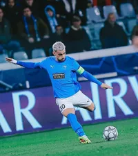 Dragomir, sezonul carierei  Ce a realizat mijlocașul într-o jumătate de an neașteptat de bună.   UEFA l-a nominalizat la golul zilei în Ligă!  Unde se poate vota