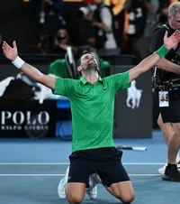 Uluit de Djokovic    Cristian Tudor Popescu,  după calificarea sârbului în finala Australian Open: „Biruința spiritului asupra cărnii și timpului”