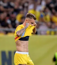 Naționala primește o lovitură grea de la FIFA  Denis Drăguș rămâne suspendat și va lipsi de la barajul cu   Turcia!