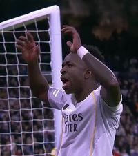 Vinicius, din nou fluierat pe „Bernabeu”    FOTO:  Starul lui Real Madrid a răspuns cu un   GOLAZO, de lângă Rațiu!