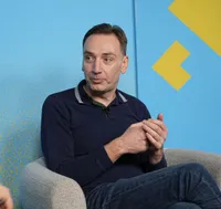 Pe cine a deranjat Naum în politică  Momente tensionate după un meci al naționalei.   Un baron PSD s-a enervat  pe Radu Naum