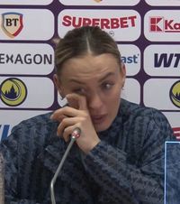 Ana Bogdan, în lacrimi    VIDEO.  Învinsă în primul tur de la Transylvania Open, românca   nu și-a mai putut stăpâni emoțiile:  „Aveam alte planuri”