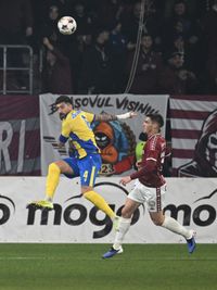 Nu-i spune pe nume lui FCSB  Paul Papp s-a dus la Gâlcă, după meci:   „Ne cunoaștem de când dânsul antrena la altă echipă și eu jucam la altă echipă”