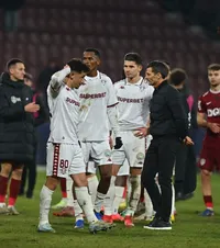 Fanii Rapid, furioși în Gruia    VIDEO:  Jucătorii lui Costel Gâlcă, puși la zid după   eliminarea  din Cupa României: „Rușine să vă fie!”