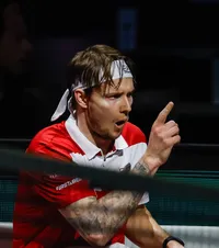 Bublik, exasperat de adversar    VIDEO.  A izbucnit în timpul meciului:    „Eu sunt Djokovic,   în comparație cu tipul ăsta”