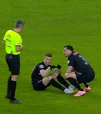 Probleme mari pentru FCSB     FOTO:    Florin Tănase  s-a accidentat cu U Craiova! A rezistat doar 7 minute